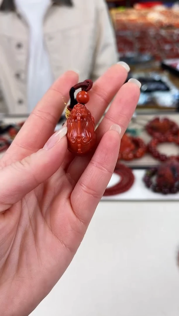 未镶嵌貔貅吊坠南红玛瑙（多样式发其一）