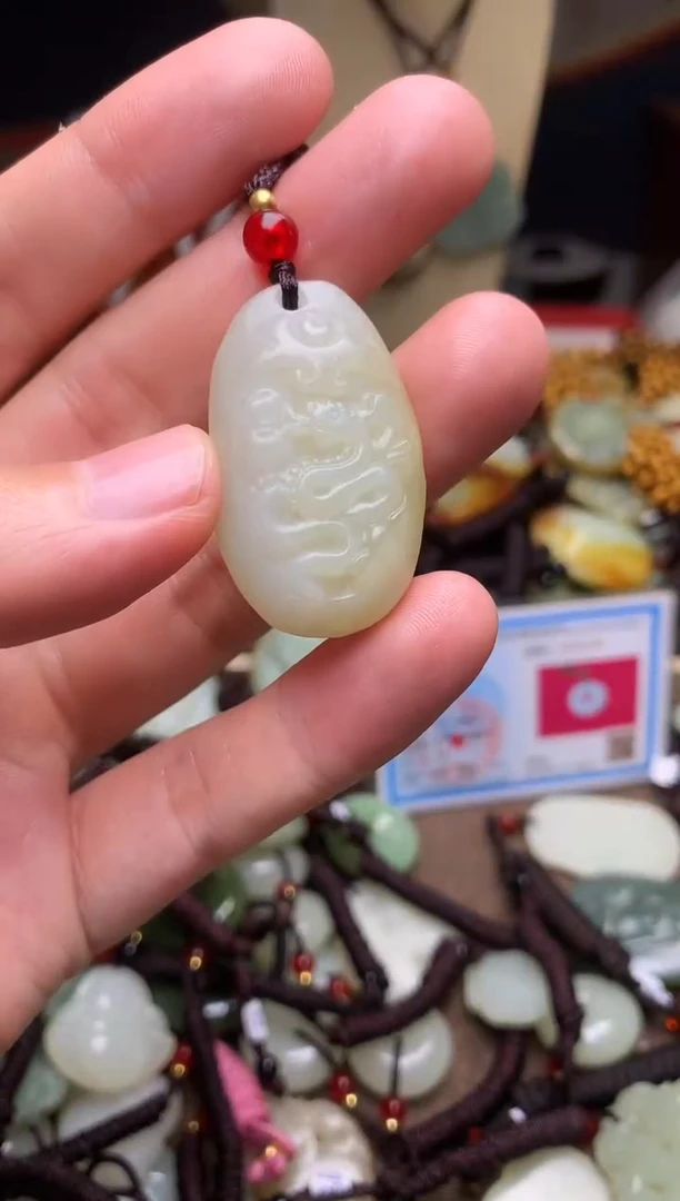 颈饰未镶嵌和田玉新疆料青海料清水和田玉吊坠