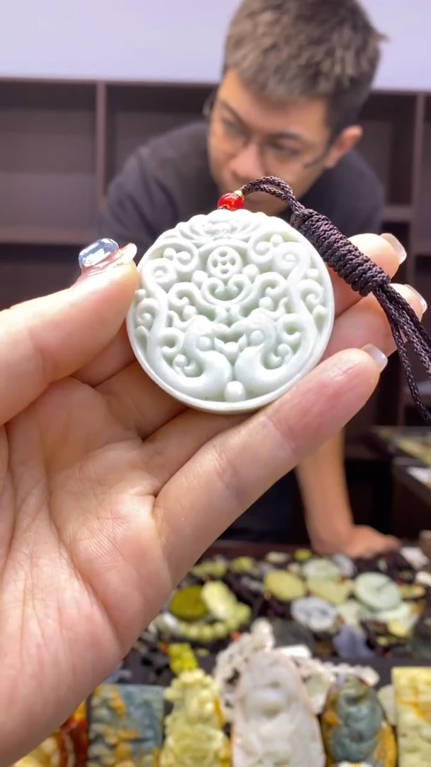 未镶嵌岫玉挂件
