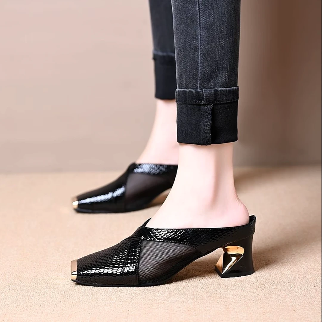 尖头粗跟凉拖鞋女夏季外穿中跟软皮2025年新款镂空懒人包头半拖鞋