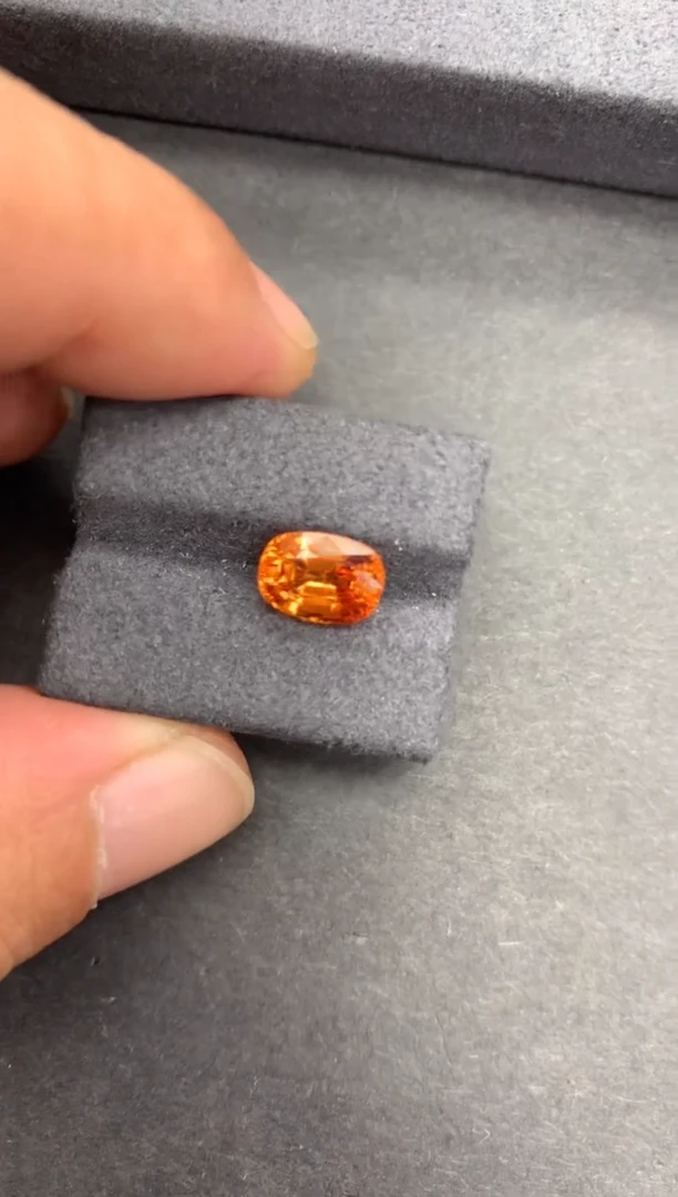 【闪购商品】石榴石（芬达石）裸石未镶嵌2.9克拉