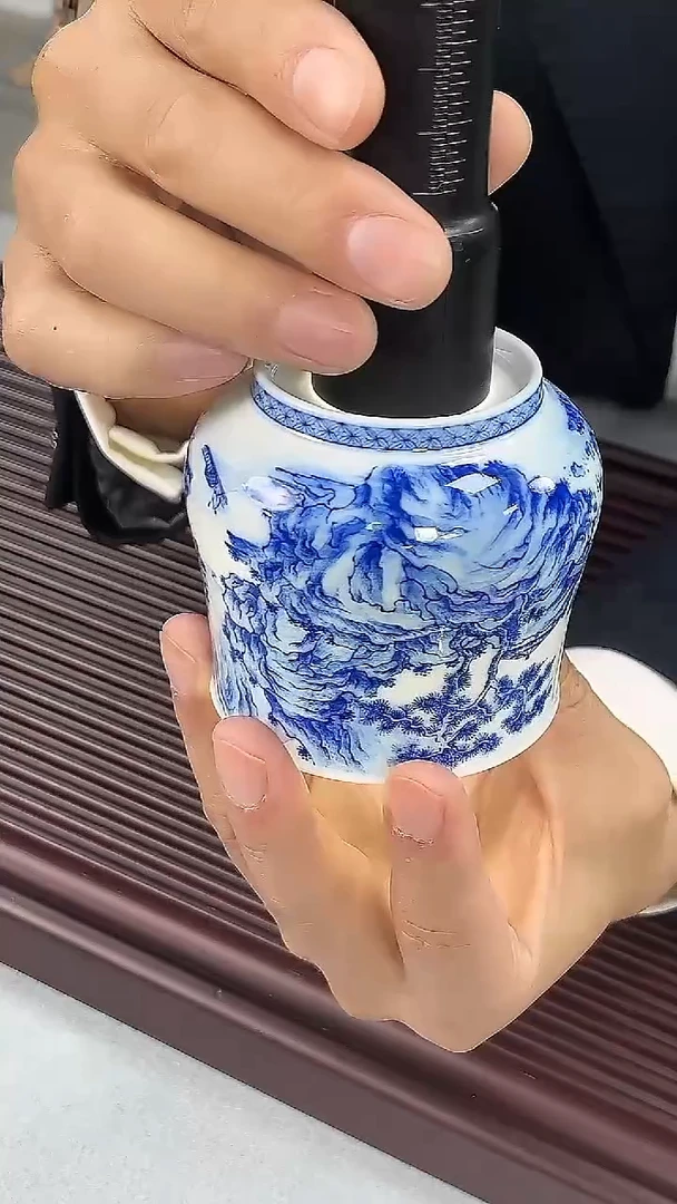 摆件陶振**力手绘山水主人杯
