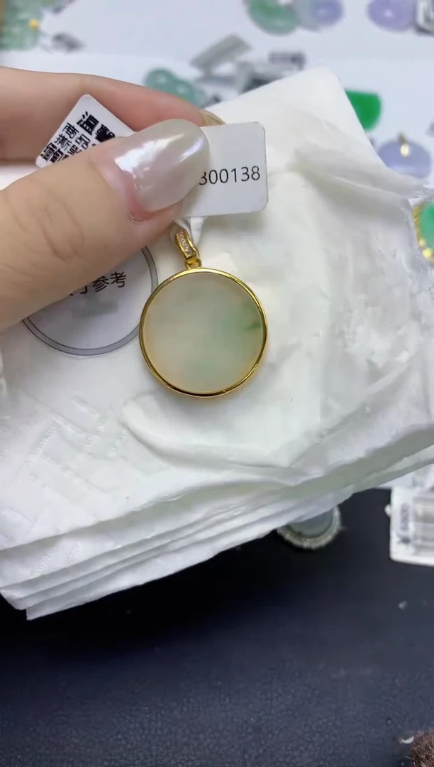 颈饰未镶嵌翡翠天然缅甸翡翠A货百元以上9元证书费自理