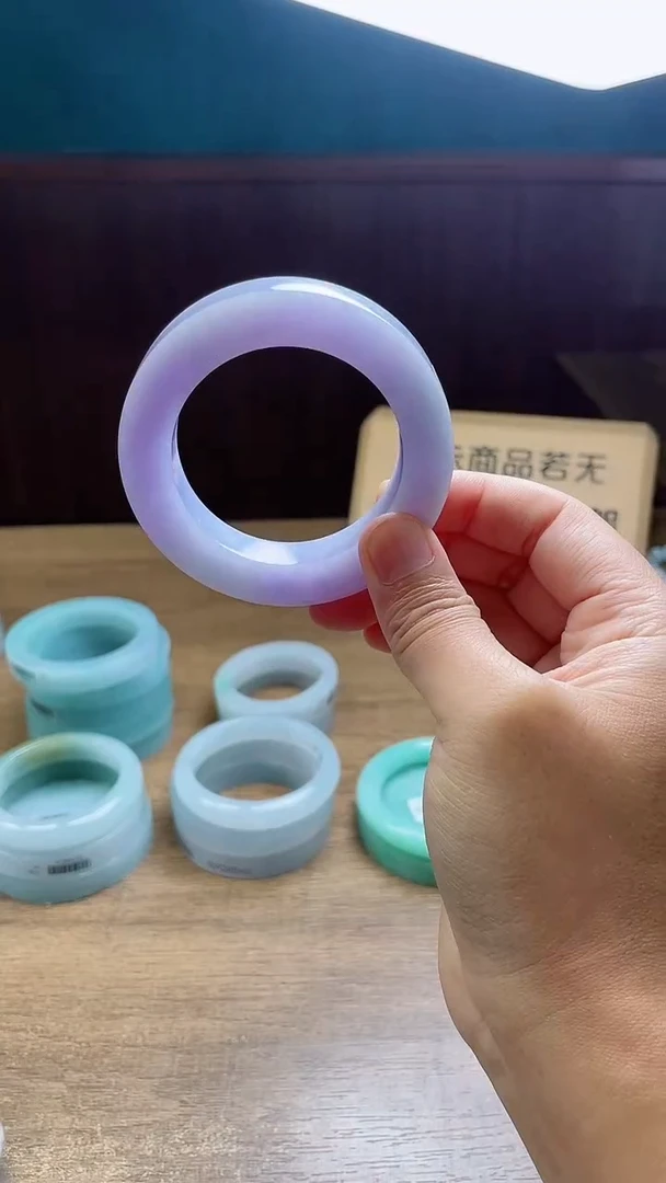 定制翡翠手镯未镶嵌原**美定制