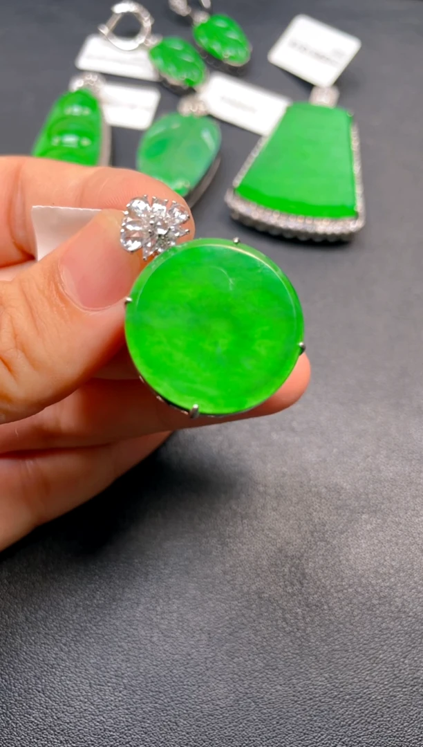 吊坠(不含链)银S925镶嵌翡翠吊坠