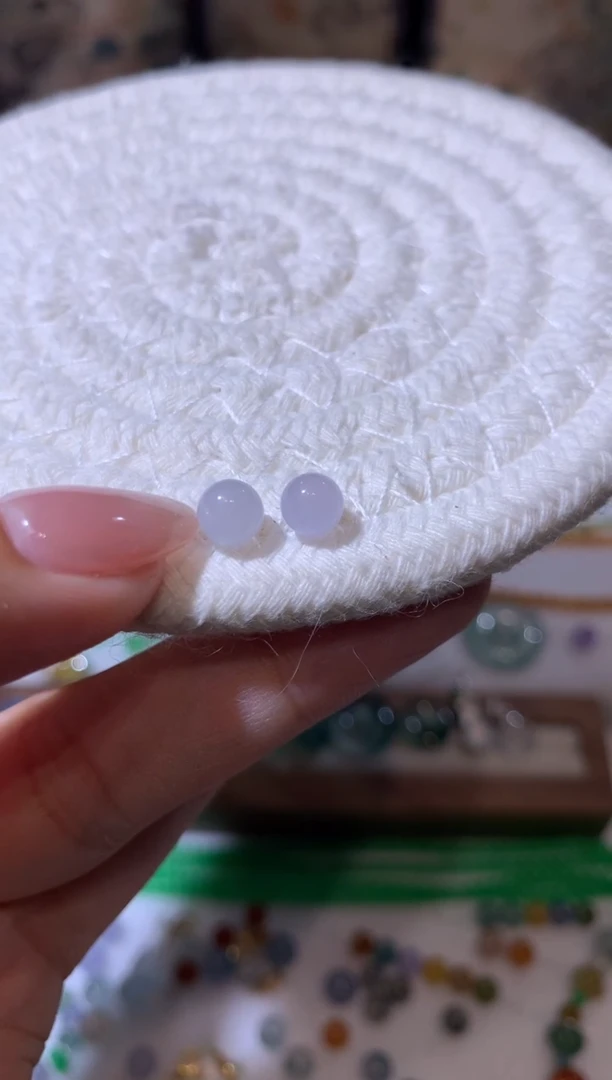 未镶嵌定制翡翠5.6-5.8卡珠子2个