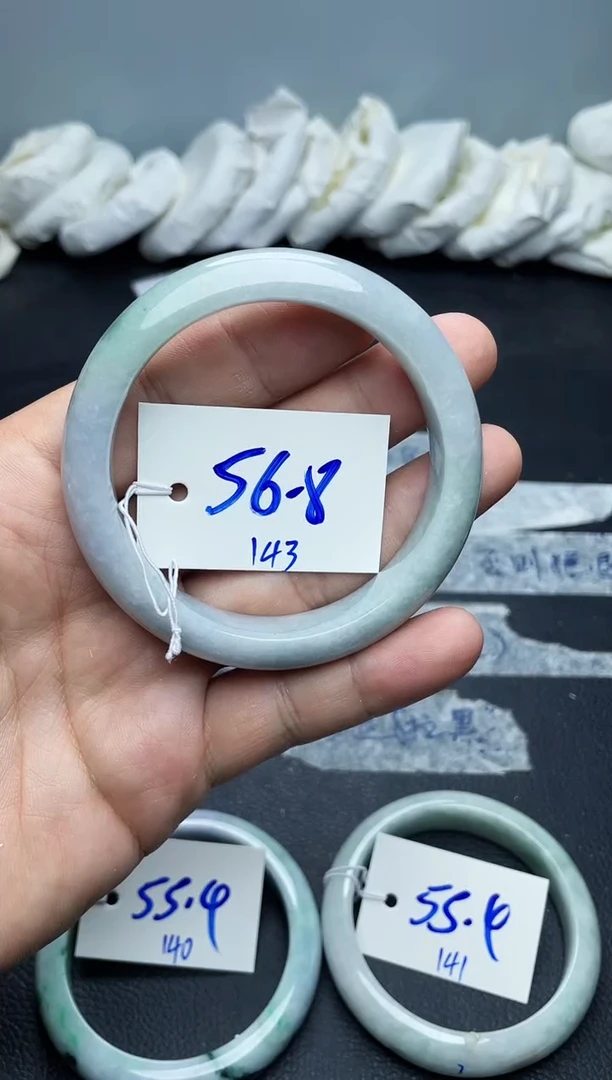 未镶嵌手镯翡翠143