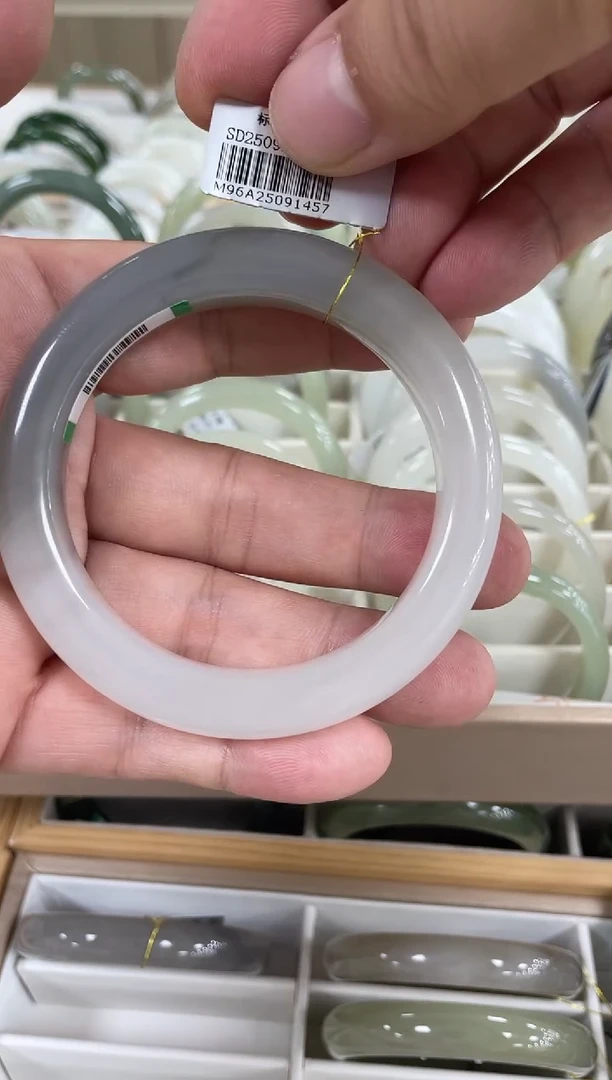 未镶嵌手镯和田玉58-59圈口 1457