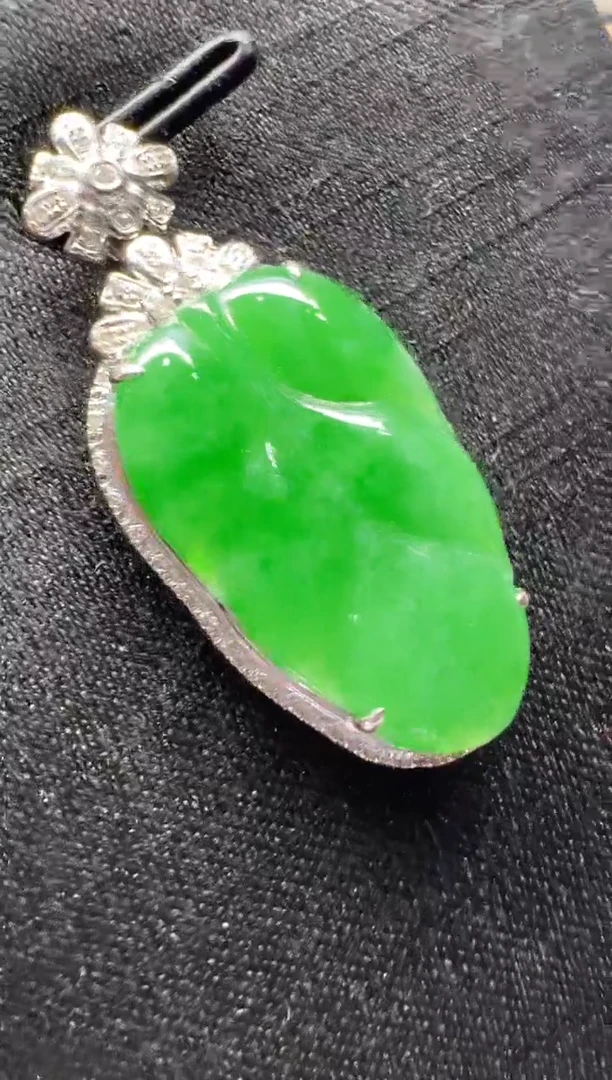 【闪购商品】翡翠吊坠(不含链)18K金镶嵌多样性团购发一件