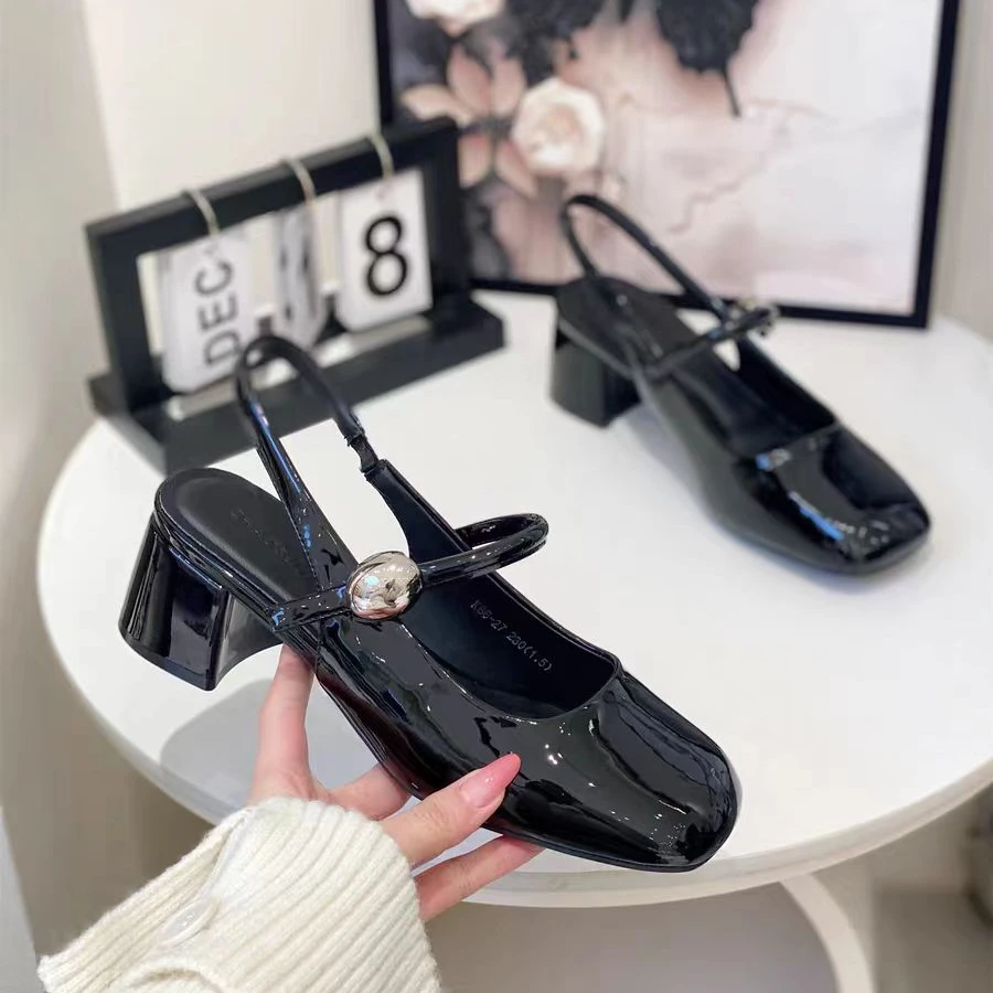 Y522202 新款法式气质百搭时尚粗跟包头凉鞋