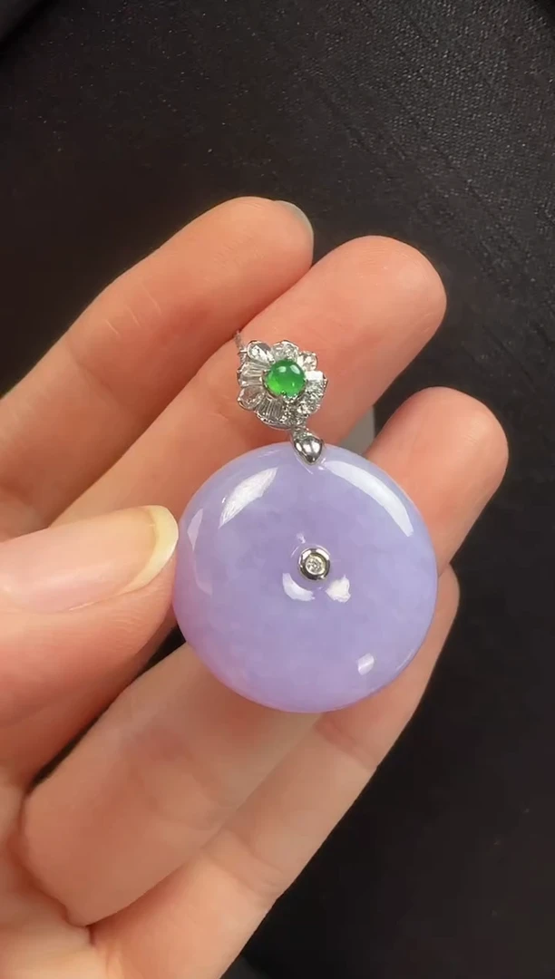 颈饰18K金镶嵌翡翠618平安扣一个