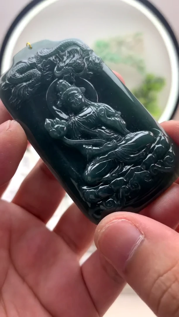 颈饰未镶嵌翡翠大势至