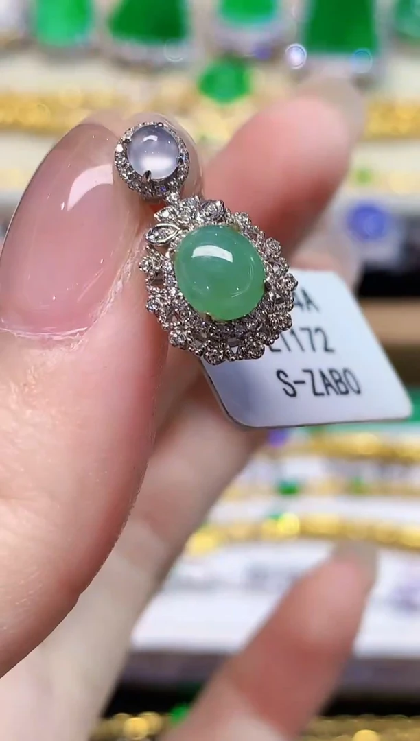 吊坠(不含链)18K金镶嵌翡翠L1172多样性发其一