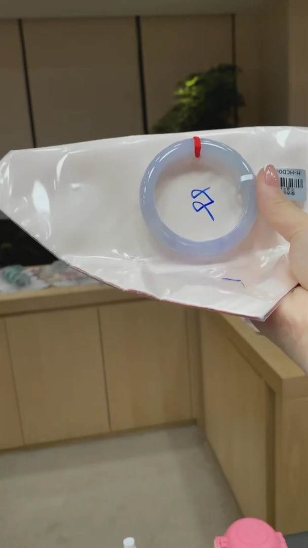 翡翠手镯未镶嵌不退不换 55