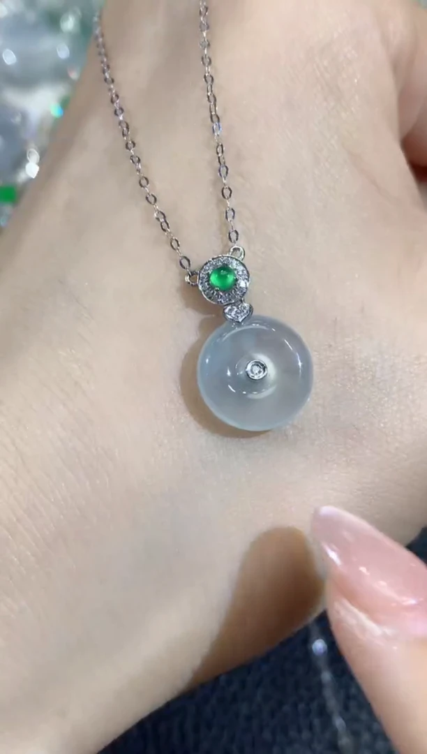 项链18K金镶嵌翡翠D10翡翠