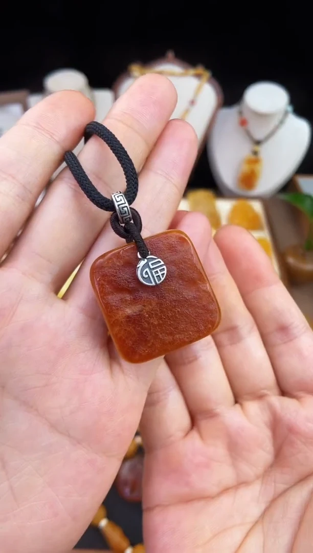 琥珀未镶嵌珠宝奇石柒月