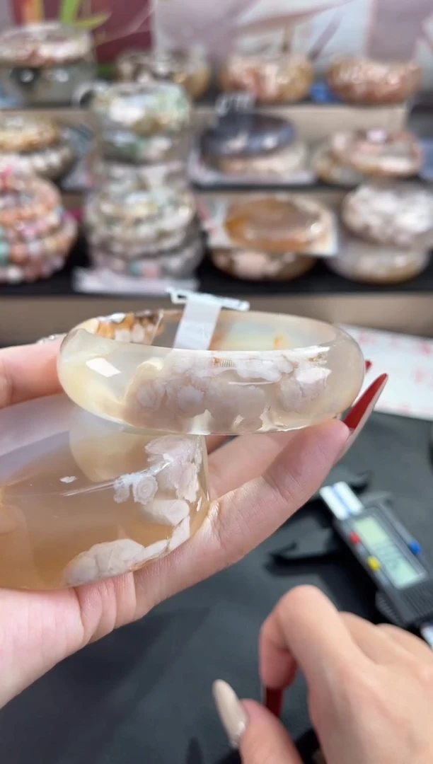 未镶嵌手镯石英质玉62