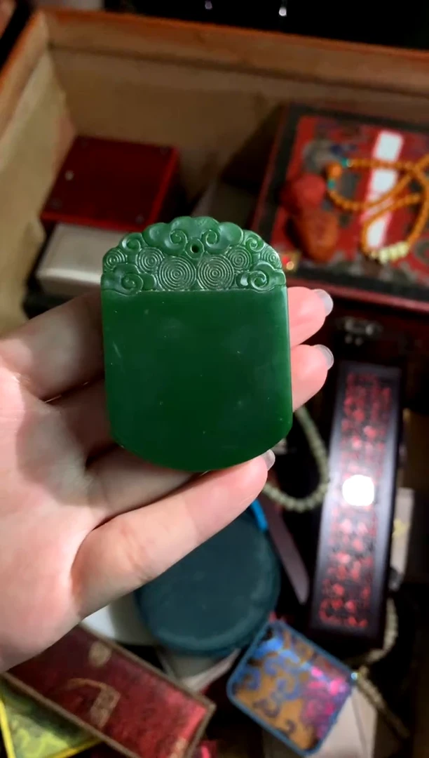 颈饰未镶嵌和田玉（碧玉）润玉潭精品专属摆件