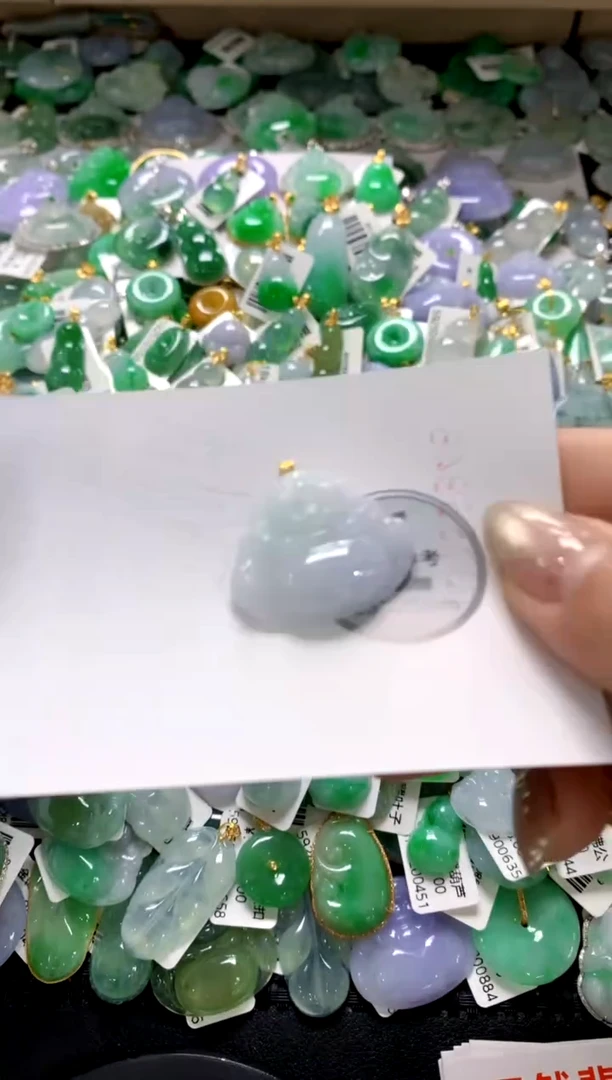 颈饰未镶嵌翡翠1111111111111111