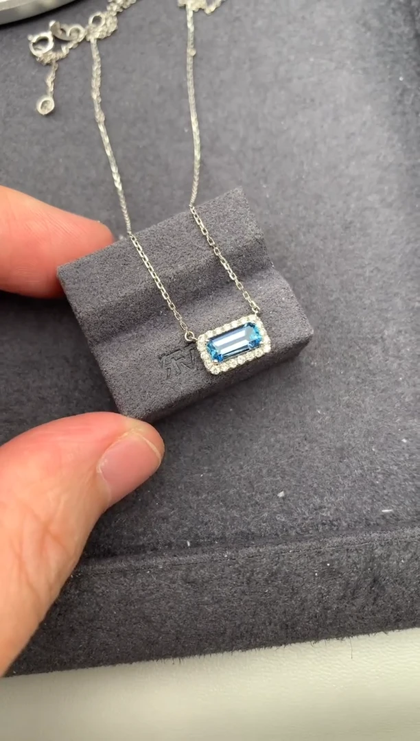 18K金镶嵌项链海蓝宝石0.52ct 海蓝宝 定制 BH