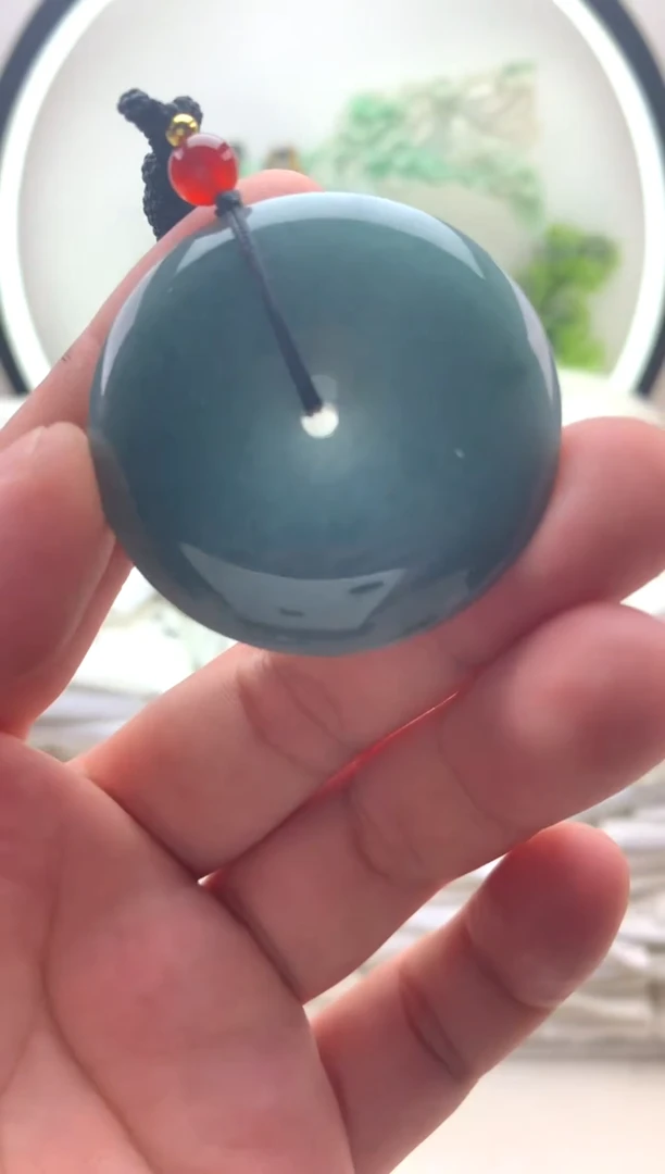 颈饰未镶嵌翡翠大扣子