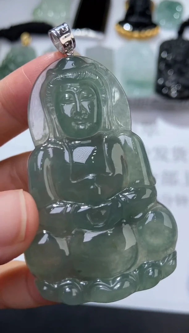 18K金镶嵌挂件翡翠372422   多人