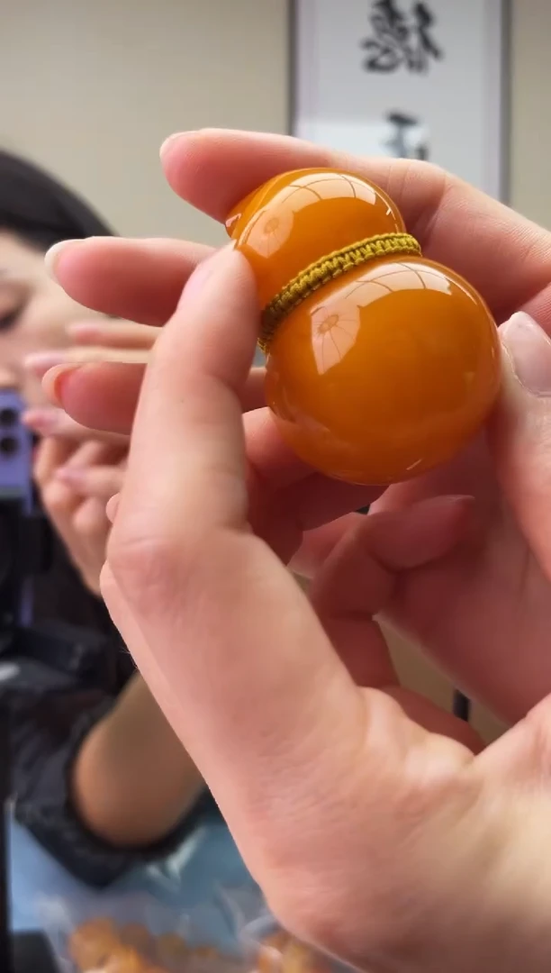 琥珀未镶嵌珠宝奇石T028假一罚十，多样性发一件