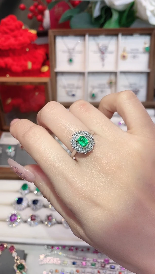 18K金镶嵌戒指祖母绿彩***梦0.5ct/天然宝石/七天无理由