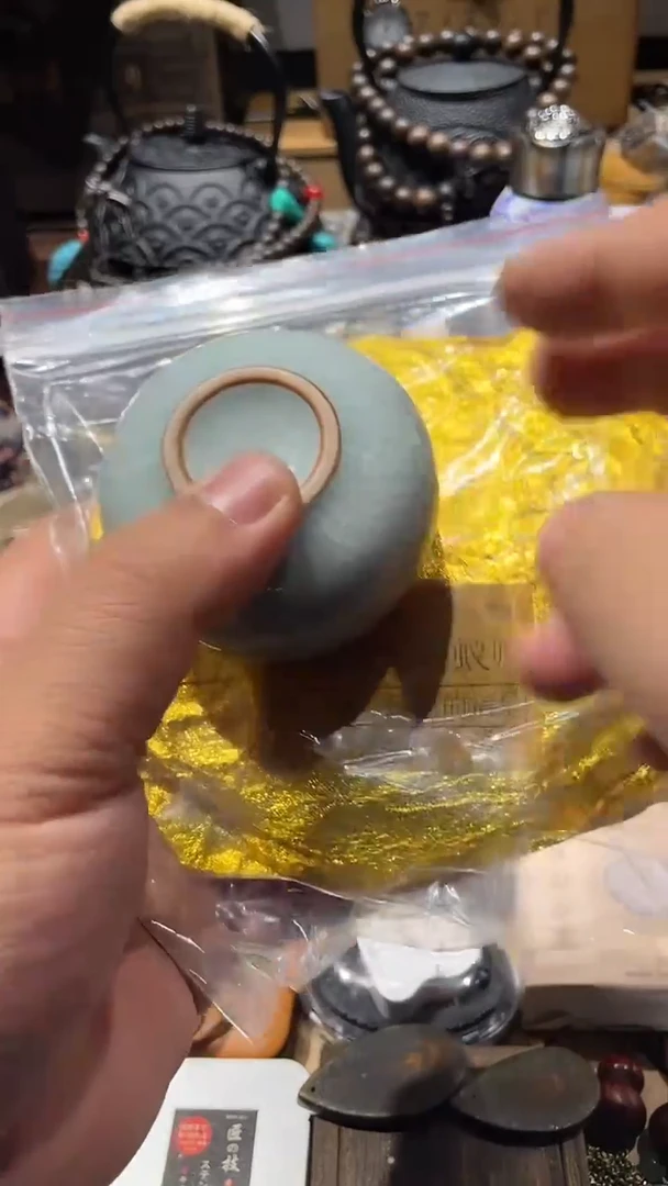 瓷片闪购商品 如图所示