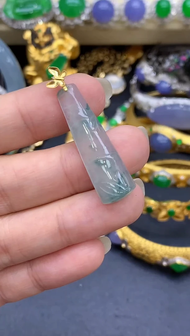 颈饰18K金镶嵌翡翠385-中国好珍宝