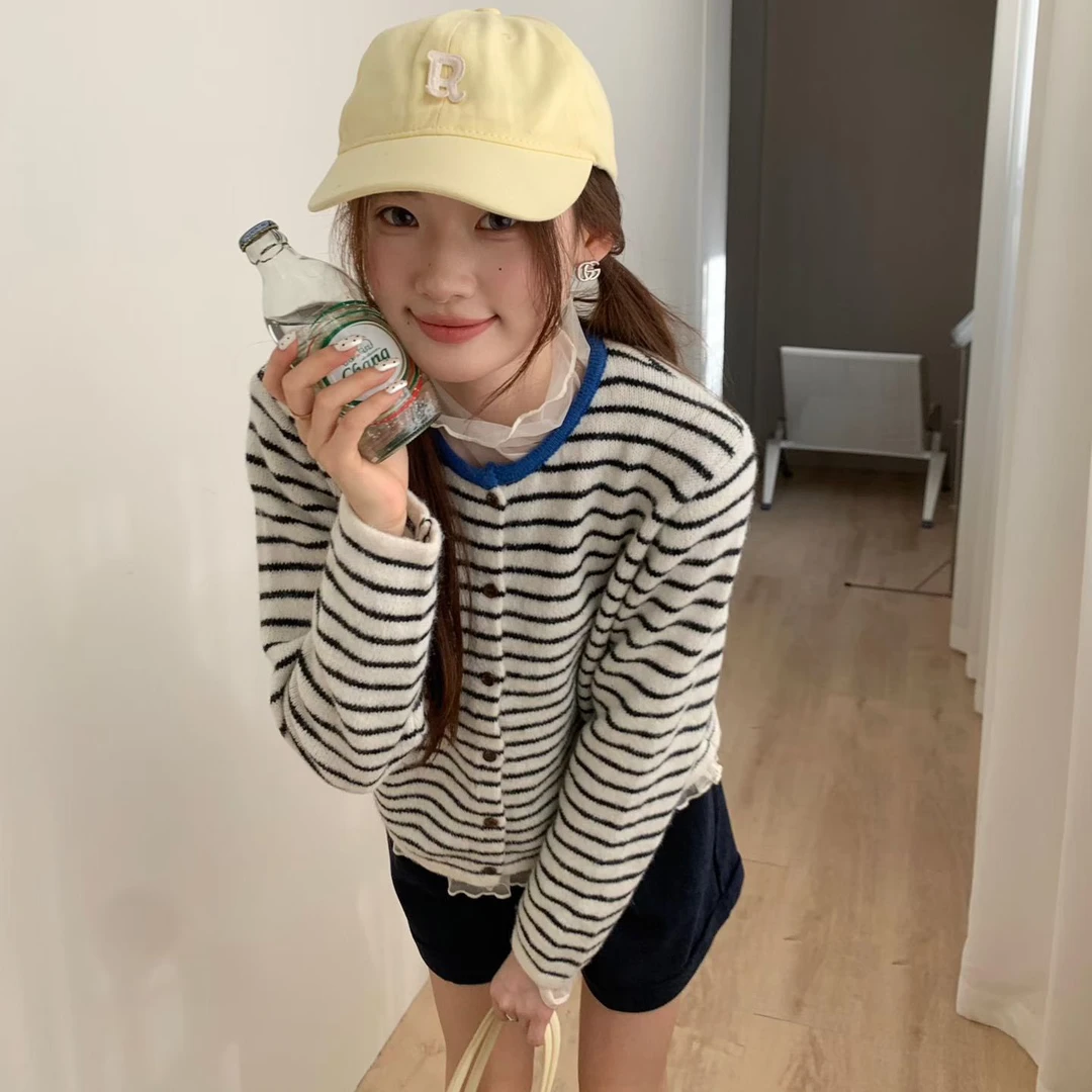K2268 配色领边 细条纹圆领长袖毛衣外套女秋冬