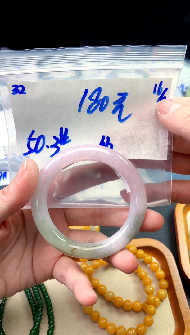未镶嵌定制翡翠32毛货需精细抛光手镯拍一发一