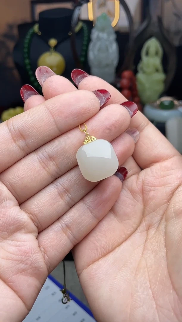 【闪购商品】和田玉颈饰18K金镶嵌吊坠ge51