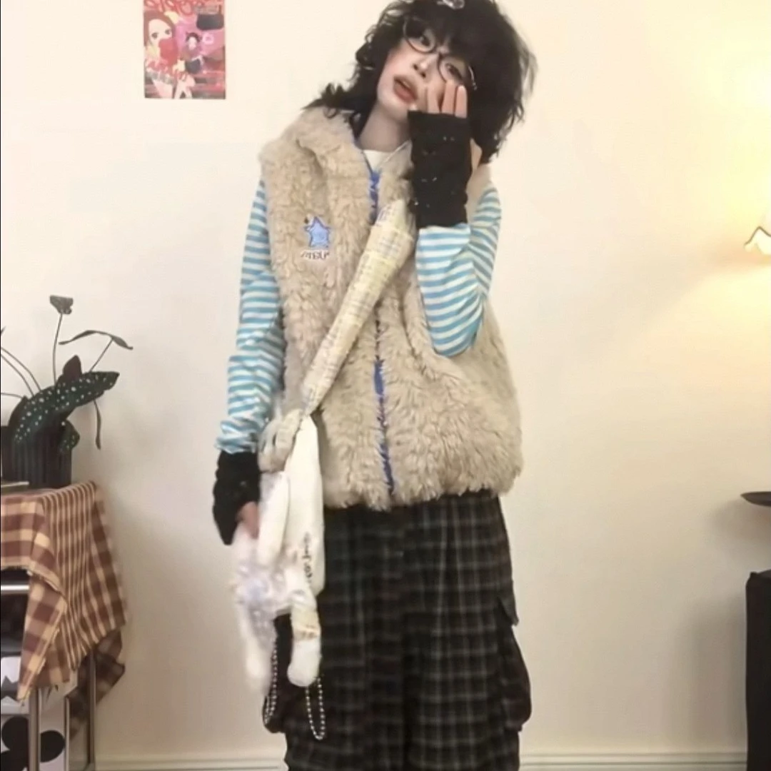 羊羔毛连帽小熊叠穿马甲背心女秋冬季新款巨好看加厚外穿马夹外套