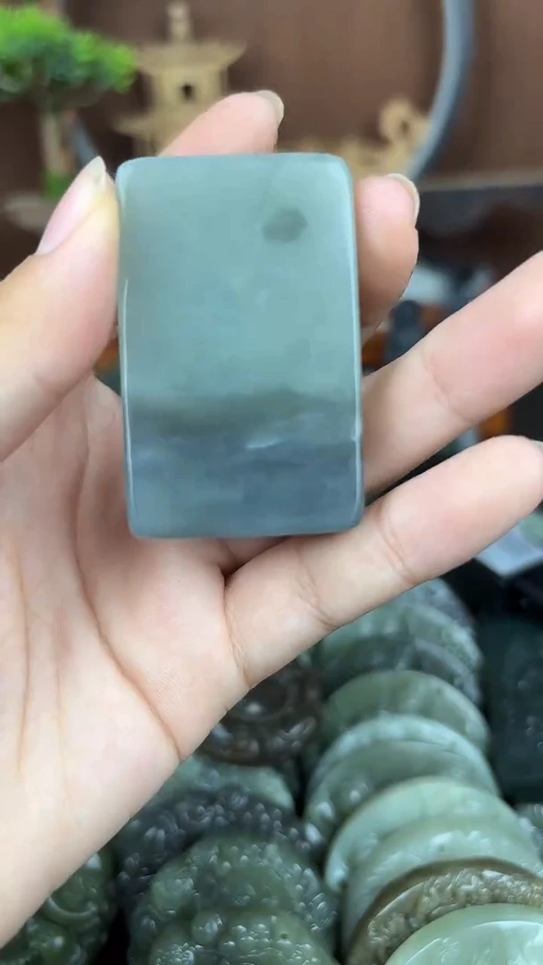 和田玉未镶嵌颈饰1