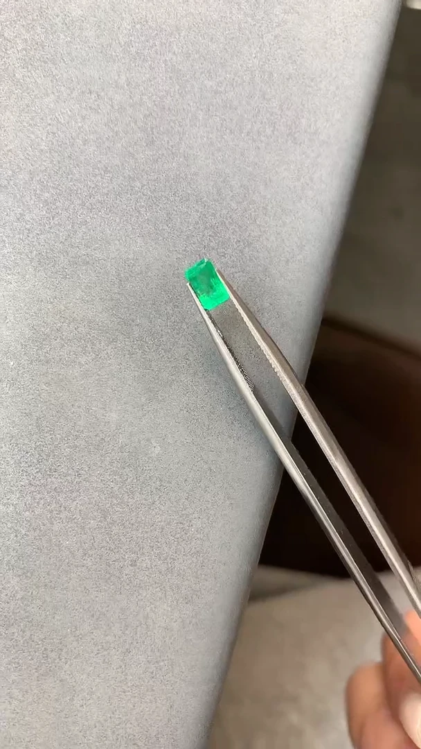裸石祖母绿哥伦比亚祖母绿裸石0.64ct