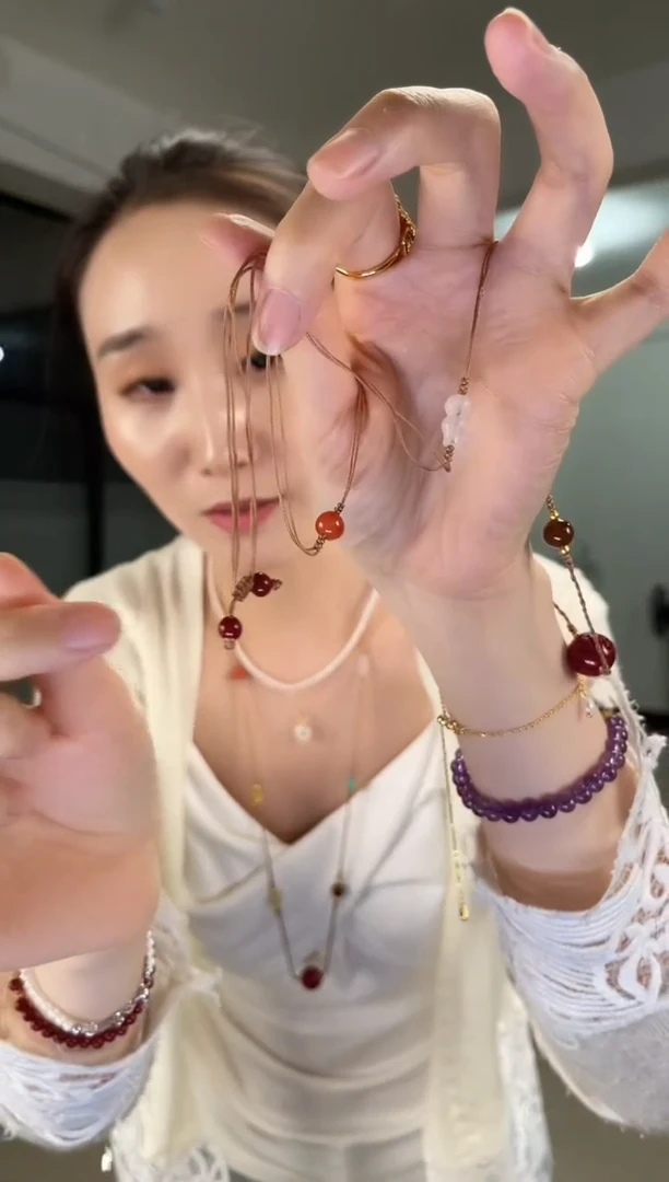 淡水珍珠合金颈饰回纹珠朱砂珍珠项链