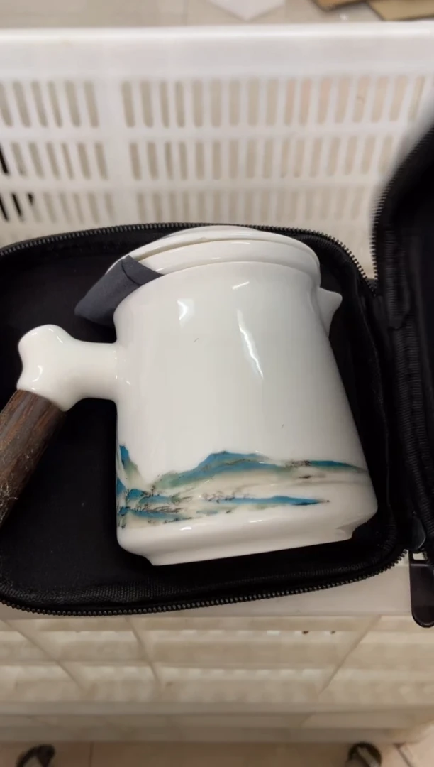 杯无运费险有瑕疵的摄影的产品有使用过的痕迹有点脏介意勿拍