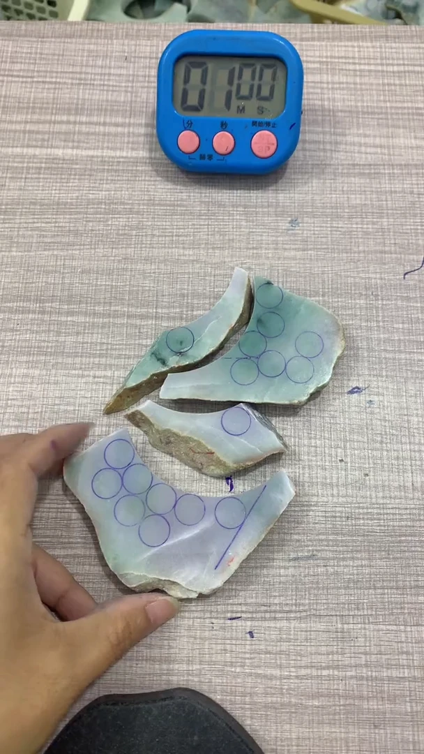 未镶嵌散珠翡翠毛料不包雕刻