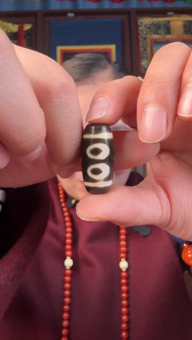 无非金属藏地黑白3眼古珠