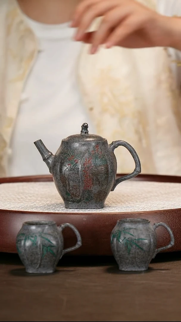 茶壶紫砂【徐秀文】雪花绿泥高瓜套组   230CC