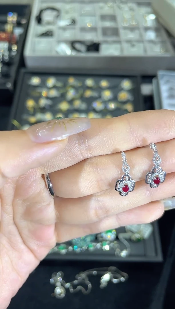 18K金镶嵌耳饰定制红宝石耳饰JZ