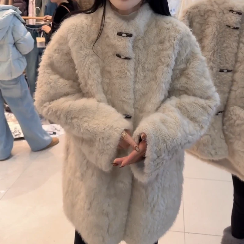 【雪融扣语】秋冬季新款时尚百搭显瘦牛角扣毛毛外套女LK2509172