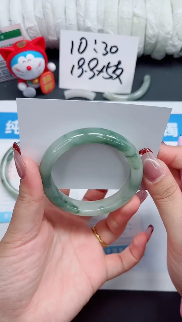 【闪购商品】石英质玉手镯未镶嵌47