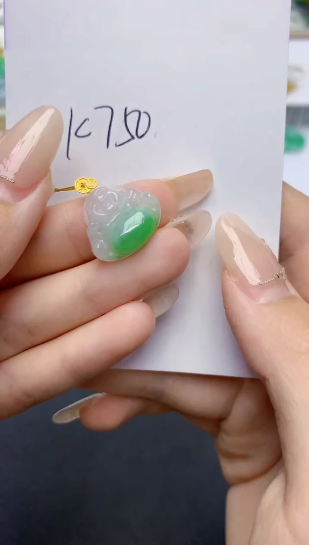 翡翠18K金镶嵌颈饰天然缅甸A货翡翠