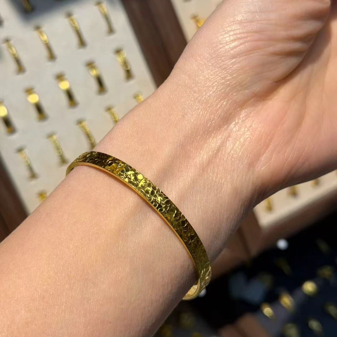 钛钢手镯 碎冰冰手镯