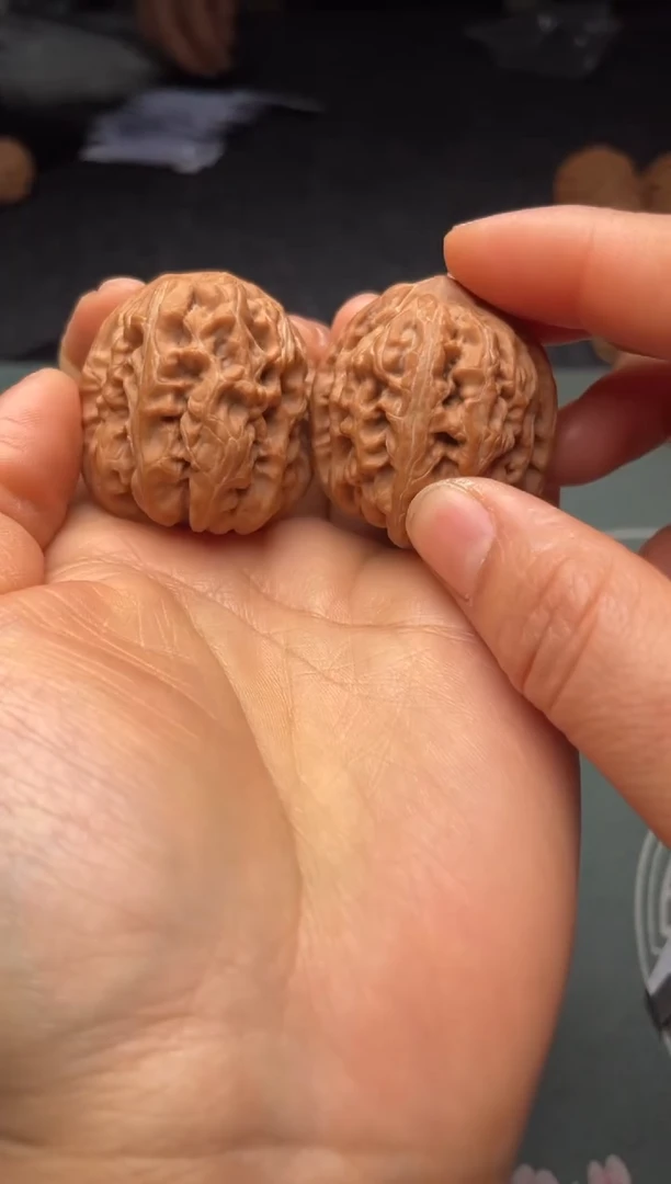 把件文玩核桃w142  红锦鲤 39尺