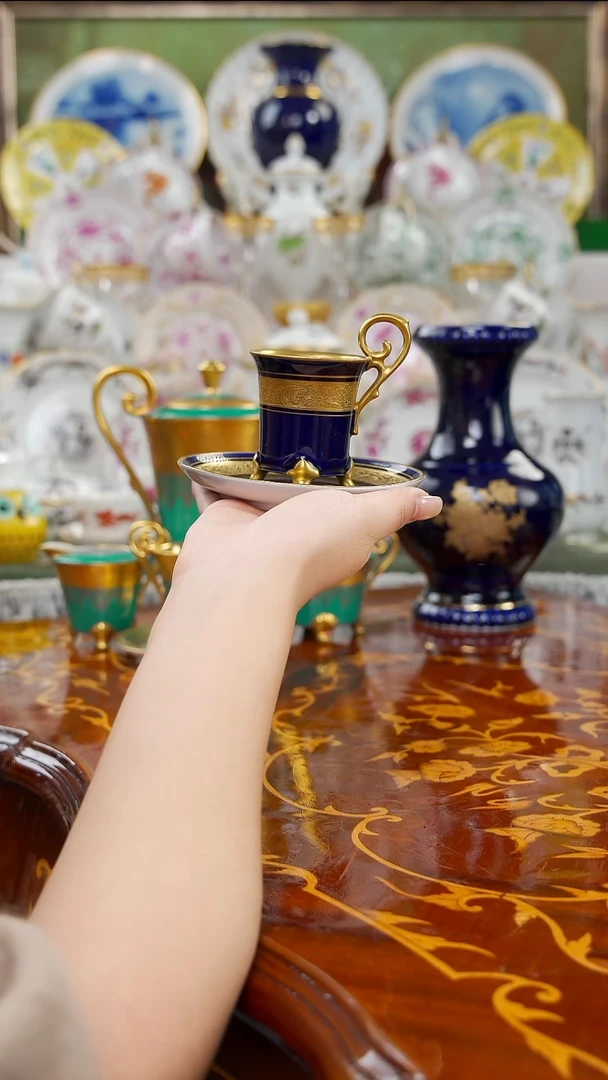 摆件娜娜中古瓷器如图所示16