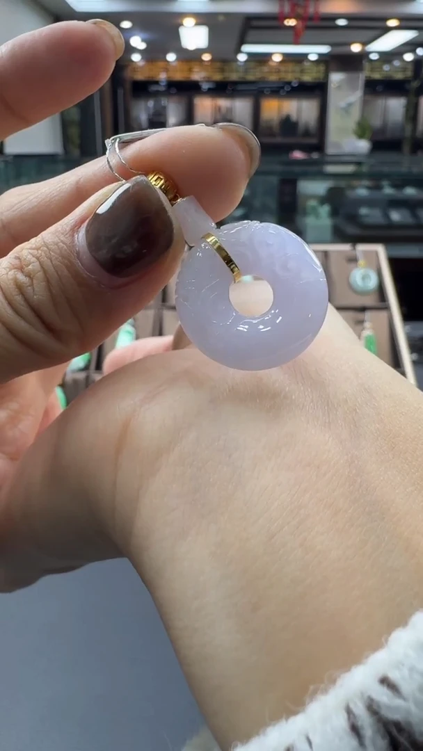 颈饰18K金镶嵌翡翠甜甜圈