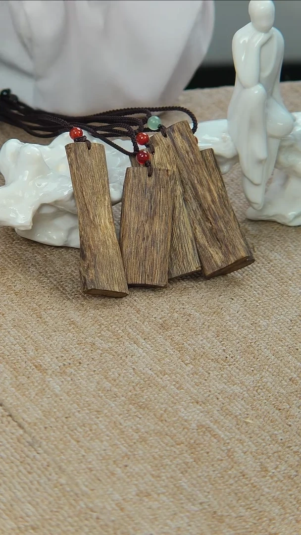 【闪购商品】沉香吊坠海南奇楠无事牌多样性发一